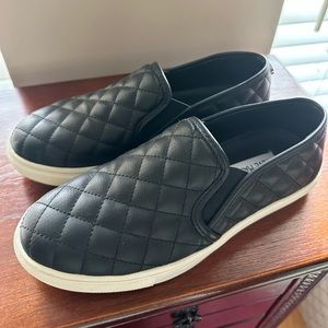 Steve Madden ECENTRCQ Leather Quilted Sneakers Loafers 5M